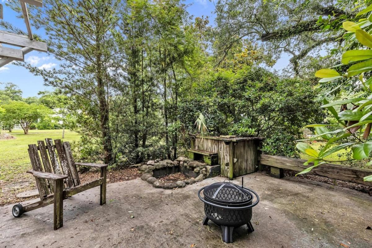 Bare Feet Bungalow -Close To Beach & Dog Friendly Gulfport Exterior foto