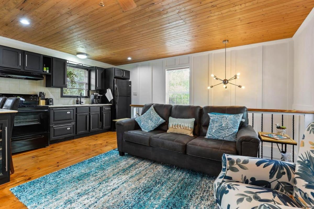 Bare Feet Bungalow -Close To Beach & Dog Friendly Gulfport Exterior foto